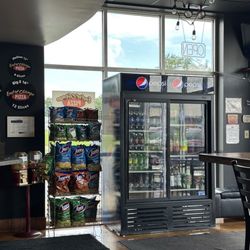 East of Chicago Pizza - Inside