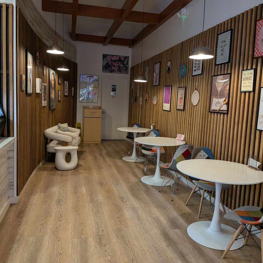 Robins Creamery - Cozy inside - Ice Cream & Frozen Yogurt Near Me - Nanuet, New York Robins Creamery - Cozy inside - Ice Cream & Frozen Yogurt Near Me - Nanuet, New York