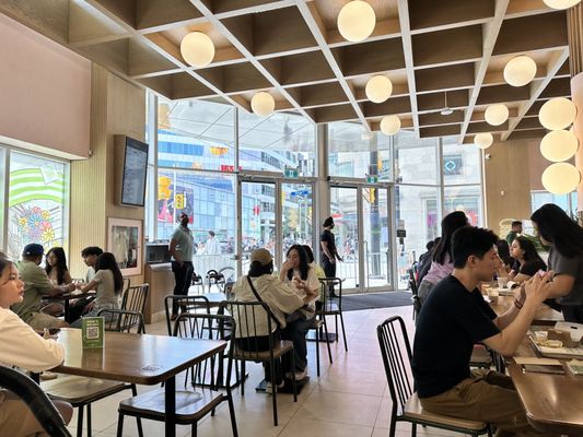 Shake Shack - Yonge & Dundas by null