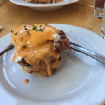 Memphis Cafe - Eggs Benedict - Southern Near Me - Costa Mesa, California