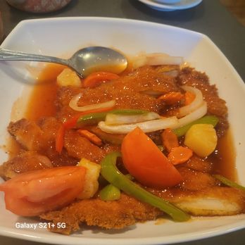 Uncle Lee’s Kitchen - Sweet and sour chicken - Chinese Near Me - Seattle, Washington Uncle Lee’s Kitchen - Sweet and sour chicken - Chinese Near Me - Seattle, Washington