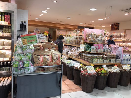 Osaka Takashimaya by null