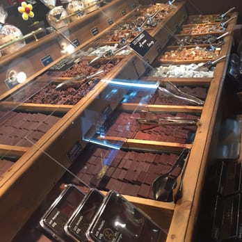 Maison Georges Larnicol - Desserts Near Me - Paris, 75