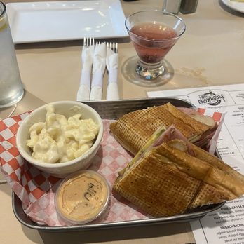 The Chowhouse - Cuban Sandwich and the Lola - American Near Me - Tulsa, Oklahoma