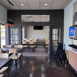 Donatos Pizza