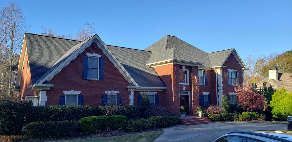 Slide of P&R Roofing