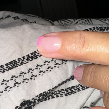 D - Luxe Nails Studio - Chipped gel - Nail Salons Near Me - Moreno Valley, California