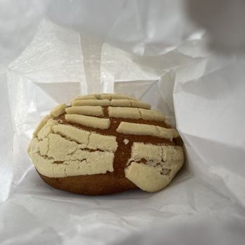Bakery La Mejor - Concha de vainilla - Bakeries Near Me - Union City, California Bakery La Mejor - Concha de vainilla - Bakeries Near Me - Union City, California