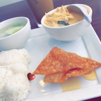 Thai T - Red curry lunch - Thai Near Me - Rancho Cucamonga, California