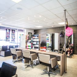 Julian's Hair Salon - Our professionally equipped, welcoming and modern salon.