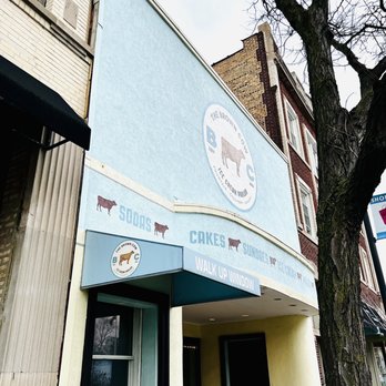 Brown Cow Ice Cream Parlor - outside of building - Ice Cream & Frozen Yogurt Near Me - Forest Park, Illinois