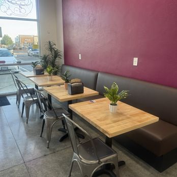 Açaí Haus - Dining area - Acai Bowls Near Me - Roseville, California Açaí Haus - Dining area - Acai Bowls Near Me - Roseville, California