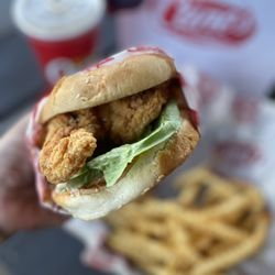 Raising Cane's Chicken Fingers - Yummy chicken sandwich