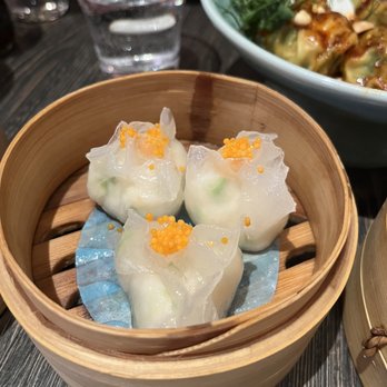 Yauatcha - Lobster Dumpling With Tobiko Caviar With Ginger and Shallot - Dim Sum Near Me - London, XGL