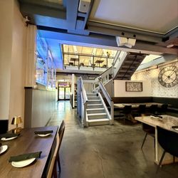 1865 Craft House & Kitchen - Inside
