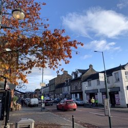 The Knowe Guest House - This B&B is located on the town of Callander, Scotland.  Very nice town with Kenya scenery and dinning options.