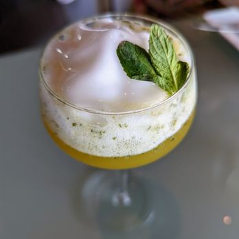 Cocina de Autor - Fresco cocktail paired with Course 1 of 11. Pear syrup, matcha, pineapple and mint, St. Germain, gin, lemon foam. - Signature Cuisine Near Me - Playa del Carmen, ROO