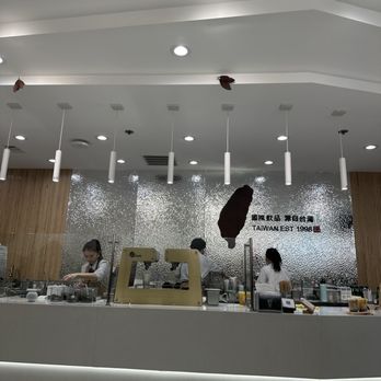 ChiCha San Chen - Inside - Bubble Tea Near Me - Beaverton, Oregon