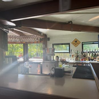 Castaway Cafe - Bar area - American Near Me - Lahaina, Hawaii Castaway Cafe - Bar area - American Near Me - Lahaina, Hawaii