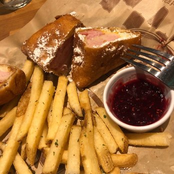 Cheddar's Scratch Kitchen - Monte Cristo is delish - American Near Me - Lutz, Florida