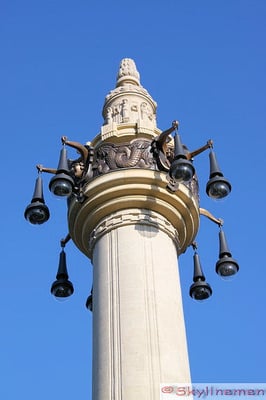 Charlottenburger Tor by null