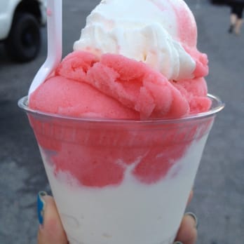 Flavor Brigade - Guava! Flavor of the day thing with vanilla custard so yum! - Ice Cream & Frozen Yogurt Near Me - Oakland, California