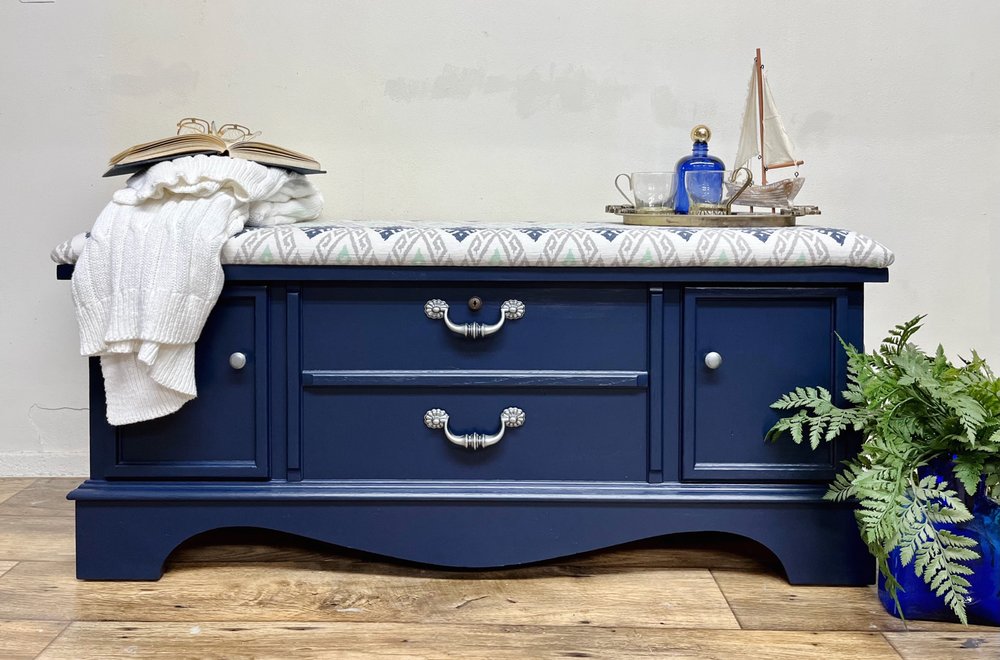 Distressed Obsessed - upholstery in Racine, WI