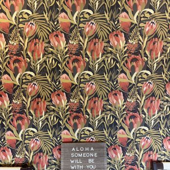 Sugar Mamma Studio - Wallpaper at Sugar Mamma Studio (Napili) - Waxing Near Me - Lahaina, Hawaii Sugar Mamma Studio - Wallpaper at Sugar Mamma Studio (Napili) - Waxing Near Me - Lahaina, Hawaii