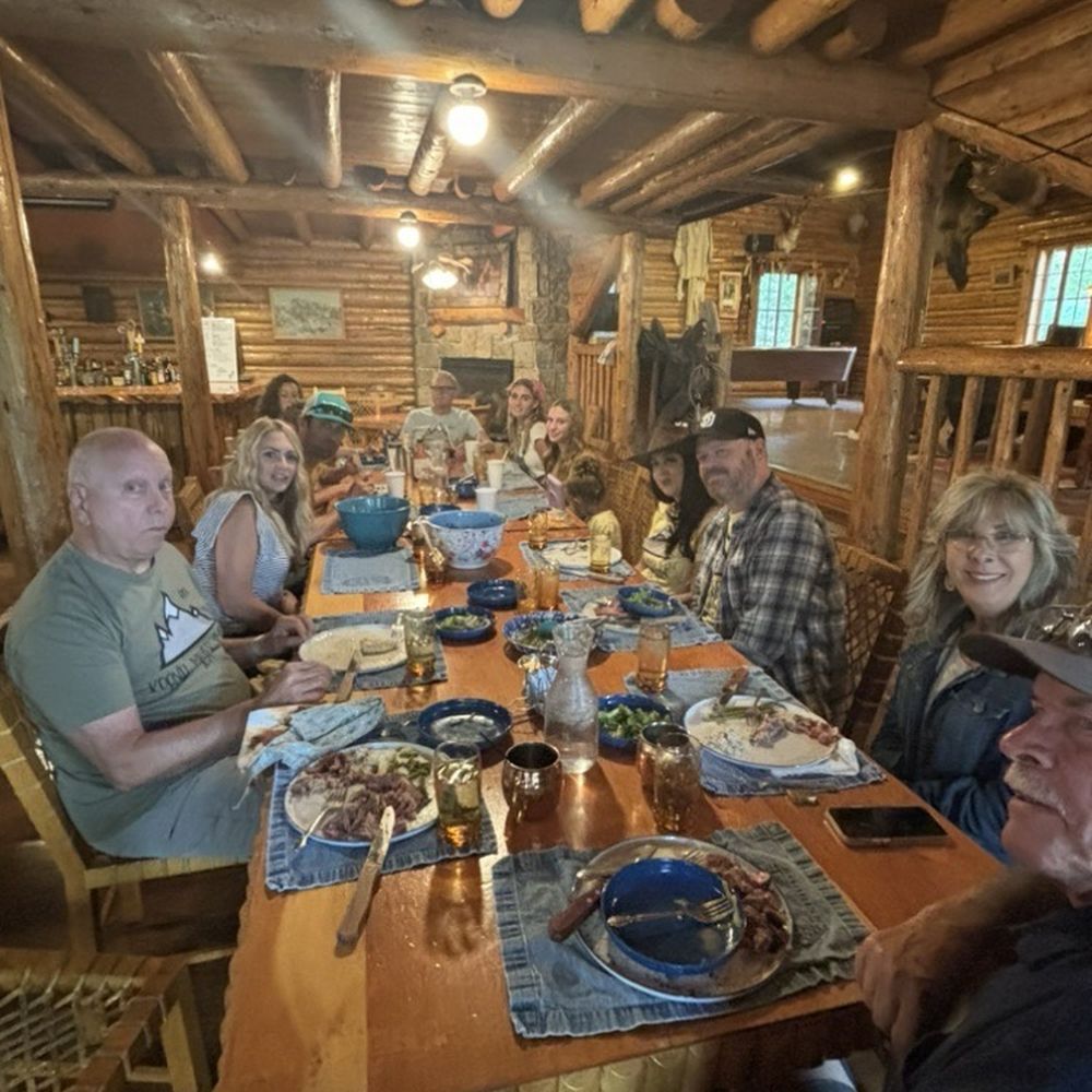 Shoshone Lodge - Dinner - Hotels Near Me - Cody, Wyoming