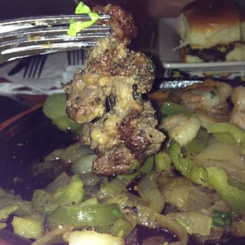 Chili's - What the chef sent out tonight in my steak and shrimp fajita plate.  TOTALLY UNACCEPTABLE!!!! You are NOT a chef! - American Near Me - Salem, New Hampshire