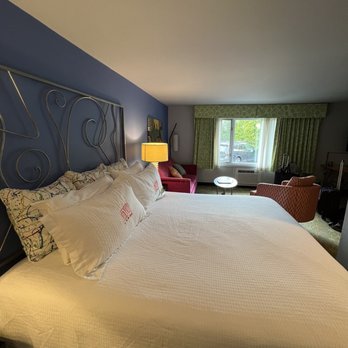 Inn at Northrup Station - Hotels Near Me - Portland, Oregon Inn at Northrup Station - Hotels Near Me - Portland, Oregon