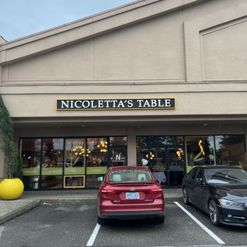 Nicoletta's Table - Italian Near Me - Lake Oswego, Oregon