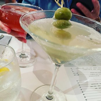Honu Oceanside - My dirty martini made with vodka that's made here in Maui I'm going to Safeway to buy some now! - Seafood Near Me - Lahaina, Hawaii