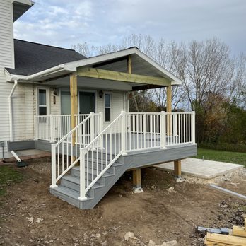 Balza Construction & Remodeling - Trex decking and railing - General Contractors Near Me - Green Bay, Wisconsin Balza Construction & Remodeling - Trex decking and railing - General Contractors Near Me - Green Bay, Wisconsin