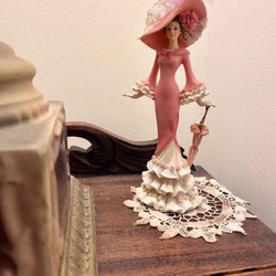 Colonial Beach Plaza Bed & Breakfast - Treasures
