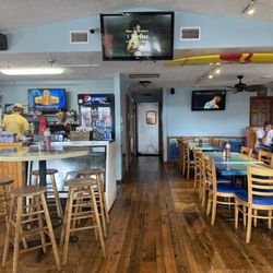 Hang Ten Grill