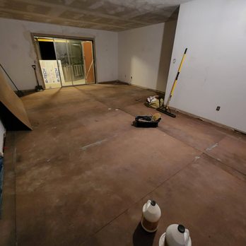 Kelly's Custom Floors - Flooring Near Me