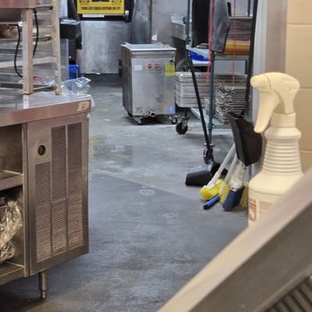 KFC - Food prep area - Fast Food Near Me - McMinnville, Oregon KFC - Food prep area - Fast Food Near Me - McMinnville, Oregon