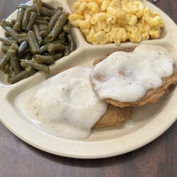 Vals Southern Kitchen - Country fried steak, green beans and Mac and cheese