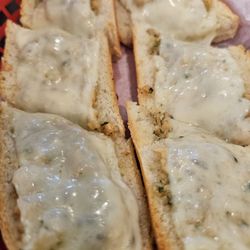 Isabella's Pizza - Cheesy garlic bread