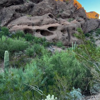 Camelback Mountain - Beginning of the trail - Parks Near Me - Phoenix, Arizona