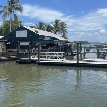 Riverside Cafe - Sports Bars Near Me - Vero Beach, Florida