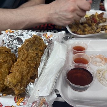 Randys Chicken and Waffles - Soul Food Near Me - Lancaster, California