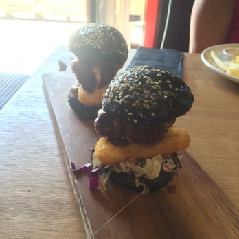 Temple Brewing Company - Colonels chicken sliders w/ hash browns - Breweries Near Me - Brunswick East, VIC