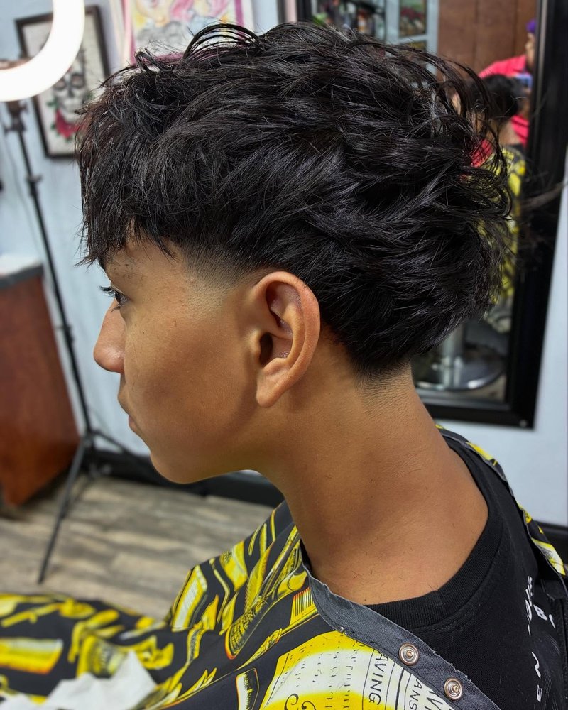 Neff’s Majestic Hair Studio Image