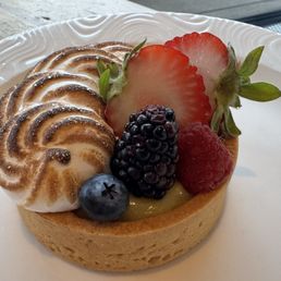 lemon meringue fruit tart lemon meringue fruit tart