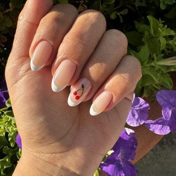Naild It London - Nail Salons Near Me - Glendale, California