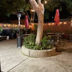 H Lounge - Back patio space