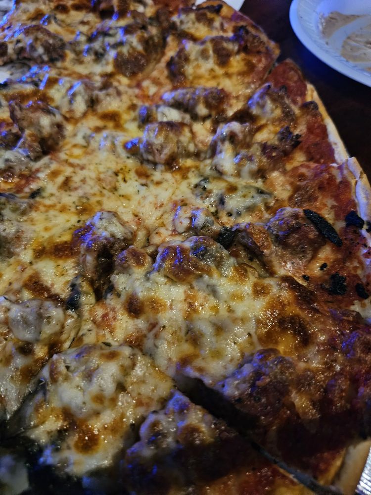 TAILGATERS SPORTS BAR & GRILL Updated August 2024 29 Photos & 136