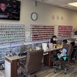 Color Nails & Spa